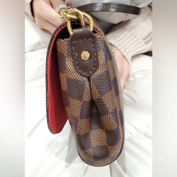 ❌ SOLD ❌ Louis Vuitton Favourite MM - Picture 6 of 13